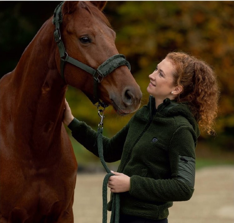 Bluza z kapturem zimowa.jpg