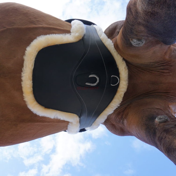 Popręg skórzany z fartuchem futro