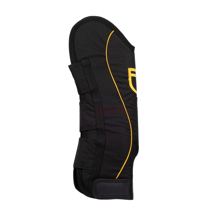 Ochraniacze transportowe PRO TRAVELLER  Zestaw 4 odpornych na rozdarcia ochraniaczy z materiału, wyściełanych watoliną. Zapięcie na rzep i wzmocnienia ze skórzanymi wstawkami.