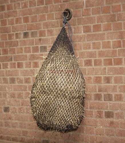 Duża siatka na siano do powolnego pobierania paszy